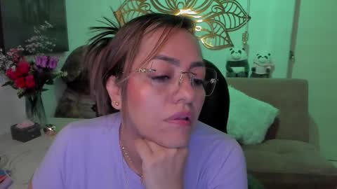 Snapshot of marianalopez81 chatting on February 2025 08:33:02 AM Mariana Lopez online show from February 2025 08:33:02 AM