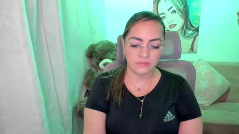 Snapshot of marianalopez81 chatting on September 2025 01:32:02 AM Mariana Lopez online show from September 2025 01:32:02 AM