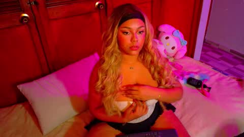 Mariana Prada online show from November 2025 06:13:01 AM