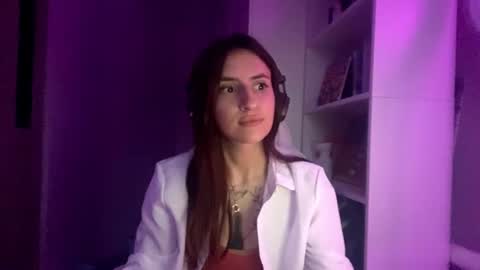 Snapshot of marianelatreff chatting on June 2026 05:28:01 PM Monica online show from June 2026 05:28:01 PM