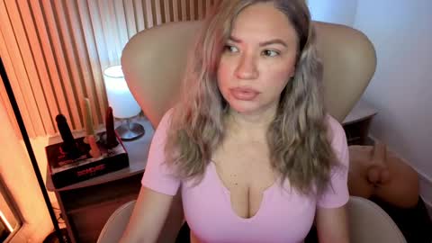 Marian Love  online show from September 2025 10:52:02 AM