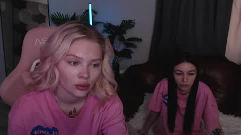 Snapshot of marianna_meow246 chatting on April 2026 03:11:01 AM marianna_meow246 online show from April 2026 03:11:01 AM