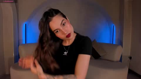 Marianne  online show from November 2025 01:50:02 AM