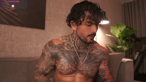 Mariano Costa online show from March 2026 02:02:02 AM