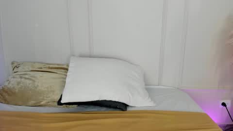 Snapshot of mariapettit chatting on February 2026 11:36:02 AM Maria Pettit online show from February 2026 11:36:02 AM