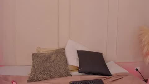 Maria Pettit online show from March 2026 08:25:01 AM