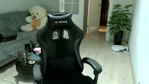 maribor5879 online show from March 2025 01:37:01 AM