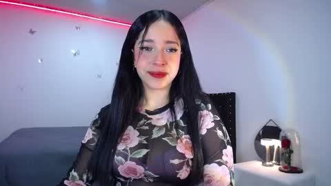 Snapshot of marie_daved chatting on December 2024 02:56:02 AM Nicolle online show from December 2024 02:56:02 AM