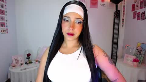 Snapshot of marie_daved chatting on June 2026 01:28:01 AM Nicolle online show from June 2026 01:28:01 AM
