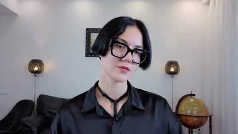 Snapshot of marie_fitch chatting on July 2026 04:18:01 AM Marie Fitch online show from July 2026 04:18:01 AM