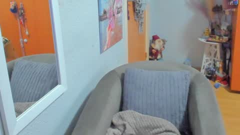 Marie   online show from January 2025 12:05:02 PM