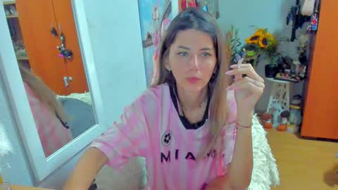 Marie   online show from September 2025 05:53:02 AM