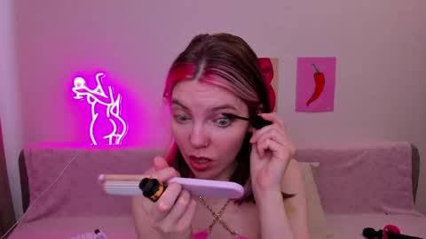 Snapshot of marie_reyess chatting on April 2026 03:24:01 AM Marie 3 online show from April 2026 03:24:01 AM