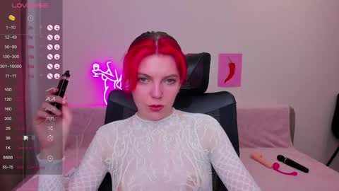 Snapshot of marie_reyess chatting on May 2026 06:32:01 AM Marie 3 online show from May 2026 06:32:01 AM