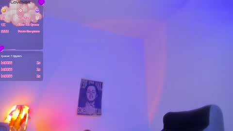 Snapshot of marieetaylor chatting on June 2026 01:28:02 AM Mariee online show from June 2026 01:28:02 AM