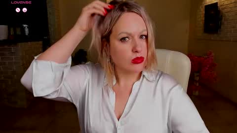 mariemlui online show from November 2025 06:06:02 PM