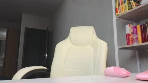 Marietta online show from November 2025 01:00:02 PM