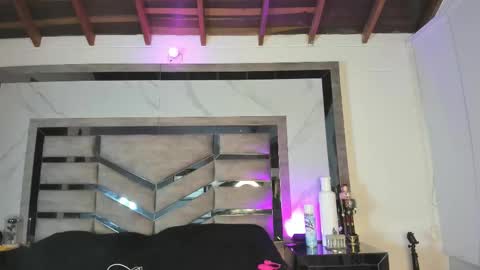 Marihana online show from March 2026 09:43:01 PM