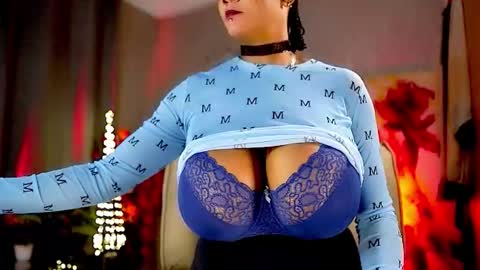 Snapshot of mariicha chatting on October 2025 10:38:01 PM Nikita - Scroll down and read my bio please. New Pictures in Bio online show from October 2025 10:38:01 PM