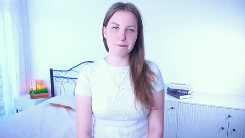 Snapshot of marileerunnels chatting on June 2026 07:50:02 AM Sofie online show from June 2026 07:50:02 AM