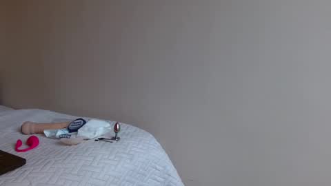 Snapshot of marilynbeautifullyhairy chatting on February 2025 09:56:02 PM marilyn online show from February 2025 09:56:02 PM