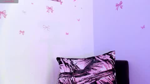 Marilyn online show from November 2025 08:24:02 PM