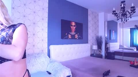 Mary Mais online show from February 2026 08:18:02 AM