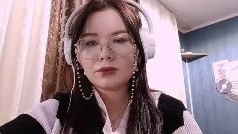 Lia online show from February 2026 07:36:01 PM