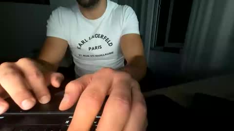 Snapshot of marinmetin chatting on October 2025 09:48:01 PM marinmetin online show from October 2025 09:48:01 PM