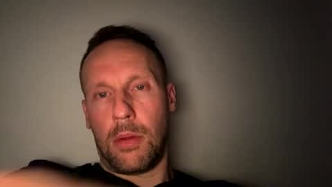 Mark online show from November 2025 09:58:01 PM