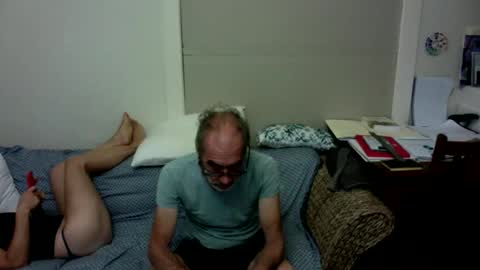 Snapshot of mark_and_lola chatting on January 2026 06:32:02 PM mark_and_lola online show from January 2026 06:32:02 PM