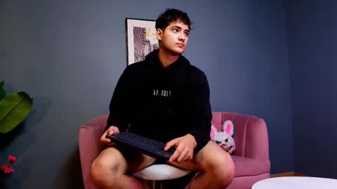 mark_evans1_ online show from October 2025 02:40:02 PM