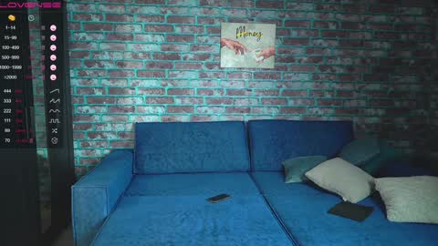 Mark online show from February 2025 04:05:01 AM