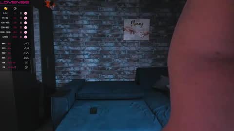 Mark online show from November 2025 03:49:02 AM