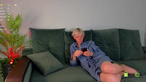 Snapshot of mark_safr chatting on July 2026 10:21:01 AM Mark online show from July 2026 10:21:01 AM
