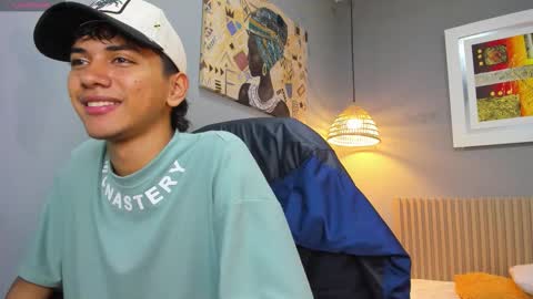 Snapshot of markbowie chatting on January 2026 01:04:01 PM markbowie online show from January 2026 01:04:01 PM