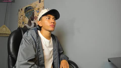 Snapshot of markbowie chatting on February 2026 01:59:01 PM markbowie online show from February 2026 01:59:01 PM