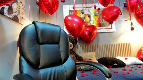 Snapshot of markbowie chatting on February 2026 12:57:01 PM markbowie online show from February 2026 12:57:01 PM