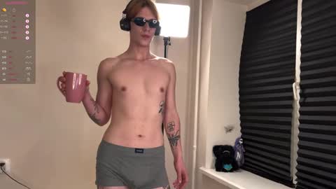 Mark online show from November 2025 05:20:01 PM