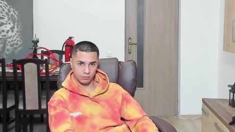 Tison online show from January 2025 05:55:01 PM