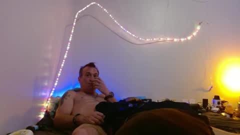 Snapshot of markymark101825061 chatting on February 2025 05:29:01 AM markymark101825061 online show from February 2025 05:29:01 AM