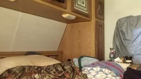 markymark101825061 online show from December 2025 04:15:01 PM