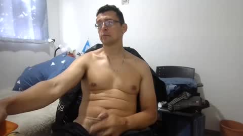 Snapshot of marlonfit chatting on June 2026 03:13:01 PM marlonfit online show from June 2026 03:13:01 PM
