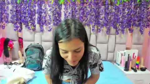 Snapshot of marlyanal chatting on December 2024 01:27:02 PM Marly Anal online show from December 2024 01:27:02 PM