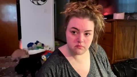 Snapshot of maroon_moon chatting on February 2025 07:49:01 PM maroon_moon online show from February 2025 07:49:01 PM