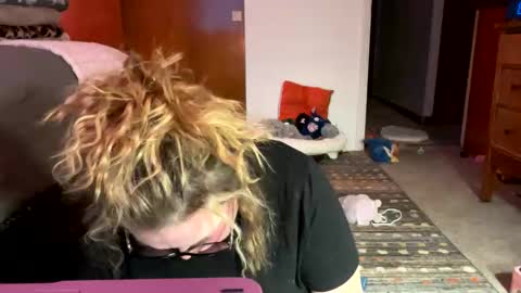 Snapshot of maroon_moon chatting on February 2025 10:54:01 PM maroon_moon online show from February 2025 10:54:01 PM