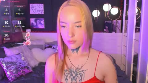 Snapshot of marquise_villaret chatting on March 2026 06:04:02 AM marquise_villaret online show from March 2026 06:04:02 AM