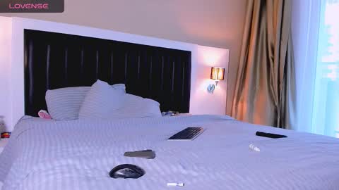 Mari online show from November 2025 06:13:02 AM