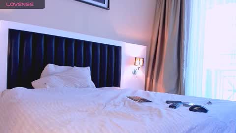 Mari online show from November 2025 07:19:01 AM