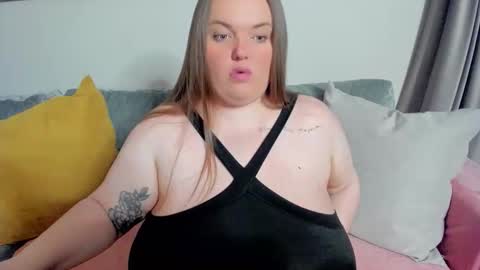 Mary online show from October 2025 07:03:01 PM